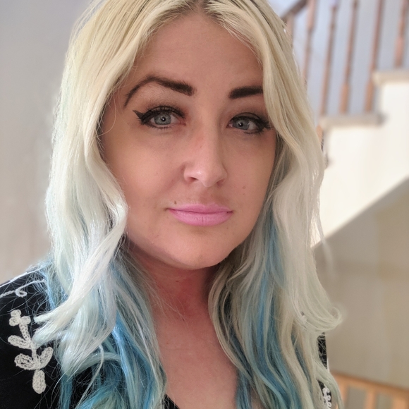 Meet your Posher, Jessica - Picture 2 of 4